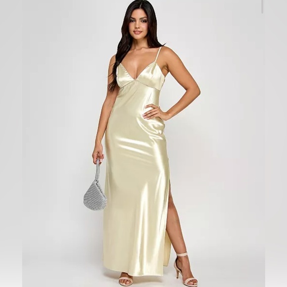 Morgan & Co. Dresses & Skirts - Morgan & Company Juniors' Embellished V-Neck Sleeveless Gown Size M